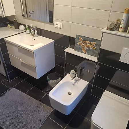 Wake'nbake With Private Parking Genoa